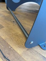 Das Waldsofa, Motiv: Kreise (Holz: Kan. Lärche), 2 Untergestelle aus + Beschichtung / Oberfläche Grundiert + Pulverbeschichtet - DB 703 Anthrazit, Format ca.: B 148 cm x H 50,5 / 107 cm x T 152 cm