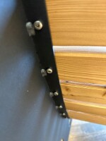 Das Waldsofa, Motiv: Kreise (Holz: Kan. Lärche), 2 Untergestelle aus + Beschichtung / Oberfläche Grundiert + Pulverbeschichtet - DB 703 Anthrazit, Format ca.: B 148 cm x H 50,5 / 107 cm x T 152 cm