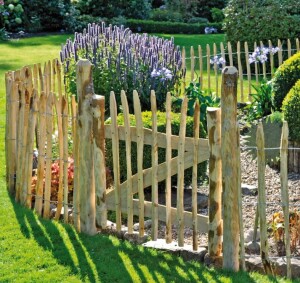 60 cm ROLLO-Lattenzaun-Rollzaun - Staketzaun, Haselnuss - Lattenabstand 4-5 cm, Rollenlänge 10 m, Art.-Nr.: 34811 (VE: 5 Stück), 1 St. LA