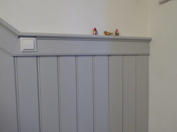 20 x 120 mm Kand. Lärche Stabprofil / Sachsenprofil (z.B. Lambris / Lamperie), sf hobelfallend I-IV (Abnahme volle Bunde: 5 St.)