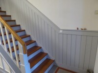 20 x 121 mm Kand. Lärche Stabprofil / Sachsenprofil (z.B. Lambris / Lamperie), sf hobelfallend I-IV, Deckbreite: 113 mm, Mögl. Längen: 305-366-427-488-549 & 610 cm nach Verfügbarkeit (Abnahme volle Bunde: 5 St.)