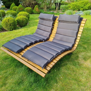 Das Waldsofa / Wellenliege, Motiv: Kreise (Holz: TMT Mod. Fichte), 2 Untergestelle aus + Beschichtung / Oberfläche Grundiert + Pulverbeschichtet - DB 703 Anthrazit, Format ca.: B 148 cm x H 50,5 / 105 cm x T 152 cm, Aktion: 999,- €