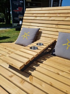 Ablage für Waldsofa / Wellenliege (Kan. Lärche Latten) Gestelle aus Stahl, Passend zur Liege mit Kreisen, Oberfläche Grundiert + Pulverbeschichtet - DB 703 Anthrazit, Abmessung: ca. 86 x 22 x 17 cm LxBxH