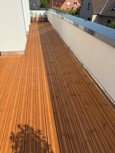 27 x 145 x 5100 mm nord. Polarkiefer, eins. Franz.-Profil / eins. Glatt gehobelt, naturbelassen / roh, (HF 18% +/- 2%), DK3, Wachstumsgebiet Nordfinnland / Polarkreisnähe (Eingabe bei Bestellung / Menge = Lfm.)