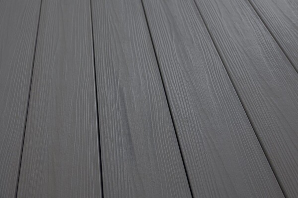 20 x 146 mm VIVADECK® BPC Woodgrain-Terrassendielen VDN01, Platin-Grau Massiv-Profil, Kombi-Profil eins. strukturgeprägt-eins. Glatt mit seitlicher Clip-Nut für VD022 & T3601, Längen: 295 cm (Ab KW 13 Verfügbar)