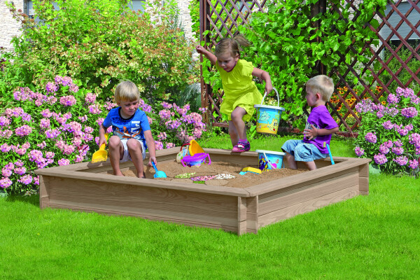CONNI Sandkasten Lärche, 150 x 150 x 25 cm, Bretter 20 mm stark aus unbehandeltem Lärchenholz hergestellt, ideal für kleine Gärten,  Art.-Nr.: T&J-22409