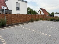180 x 180 cm Prima Nova Bangkirai Rechteck-Bretterzaun PN001, Bretter gehobelt 15 x 68mm Querriegel 15 x 58mm, V2A verschraubt, DC 2