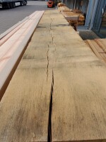 16 x 26 x 260 cm Eichen Gartenschwellen, unbehandelte sägeraue Eiche, frischeinschnitt, schwankende Holzfeuchte, Gewicht: ca. 90 kg (Verwerfungen, Wurmbefall sowie Trockenrisse sind zu tolerieren)