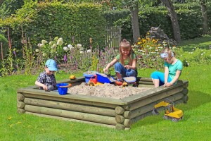 PAULO Sandkasten aus Palisaden, grün, 180x180x37cm, VE: 1, Art.-Nr.: 67055