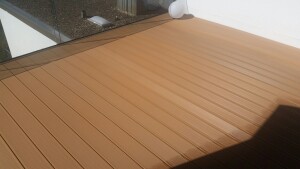 24 x 142 x 4950 mm VIVADECK® Terrassendielen WPC, Ovalhohlkammer-Profil, Kombiprofil mit seitlicher Clip-Nut für VD012 & T3601, Bangkira (Abrechnung nach Lfm.)