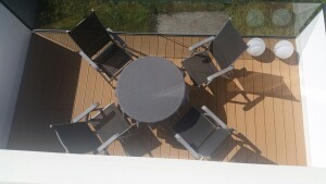 24 x 142 x 4950 mm VIVADECK® Terrassendielen WPC, Ovalhohlkammer-Profil, Kombiprofil mit seitlicher Clip-Nut für VD012 & T3601, Bangkira (Abrechnung nach Lfm.)