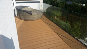 24 x 142 x 4950 mm VIVADECK® Terrassendielen WPC, Ovalhohlkammer-Profil, Kombiprofil mit seitlicher Clip-Nut für VD012 & T3601, Bangkira (Abrechnung nach Lfm.)