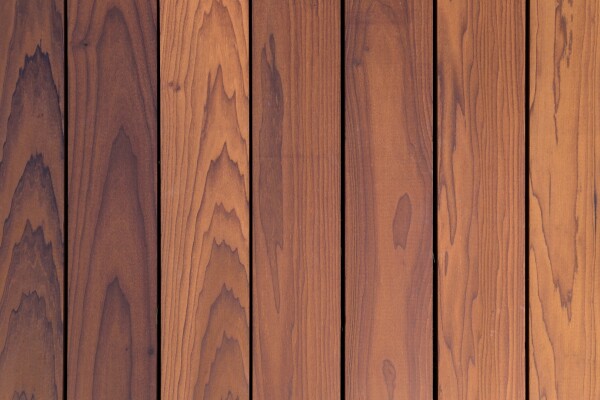 25 x 130 mm Thermisch Mod. Tulipwood Terrassendiele Select DC 1, glatt gehobelt & gebürstet, Oberfläche geölt mit seitlicher N&F, Längen: 240-300-330-360-390-420 und 450 cm (Abr. Lfm.)