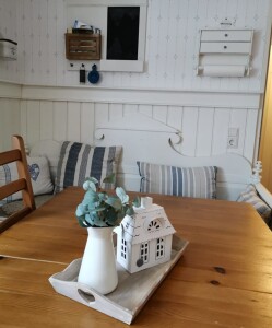 12,5 x 96 mm nord. Fichte Stabprofil / Sachsenprofil (z.B. Lambris / Lamperie), u/s hobelfallend nachsortiert, Deckbreite: 88 mm, Mögl. Längen: 300-330-360-390-420-450-480-510 & 540 cm (Abnahme volle Bunde: 10 St.)