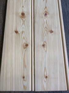 19 x 121 mm nord. Fichte Stabprofil / Sachsenprofil (z.B. Lambris / Lamperie), sf hobelfallend I-IV, Deckbreite: 113 mm, (Abnahme volle Bunde: 5 St.)