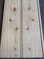 19 x 121 mm nord. Fichte Stabprofil / Sachsenprofil (z.B. Lambris / Lamperie), sf hobelfallend I-IV, Deckbreite: 113 mm, Mögl. Längen: 300-330-360-390-420-450-480-510 & 540 cm (Abnahme volle Bunde: 5 St.)