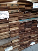 100 x 100 mm FSC-Mixed Qualität Accoya-Schnittholz, Nr. 1 Clear i. Pr. 4-seitig fehlerfrei, Längen 2,40m/2,70m/360m/4,20m/4,80m je nach Verfügbarkeit. Abgerechnet wird in Lfm.!